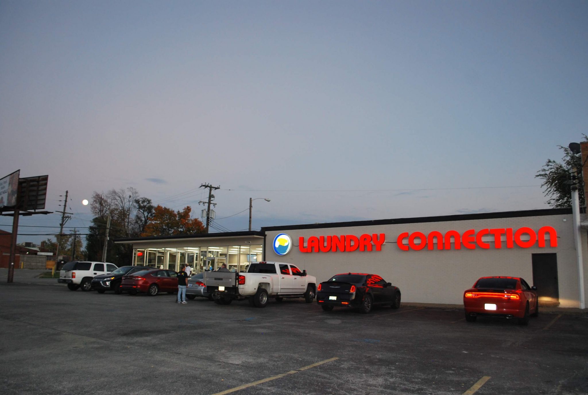 Hunsinger Lane Now Open! Laundry & Tan Connection