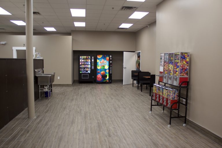 Kentucky Ave. Now Open! Laundry & Tan Connection